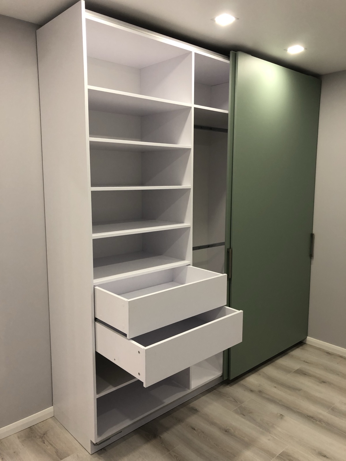 Green Sliding Wardrobe Suite portfolio image 3