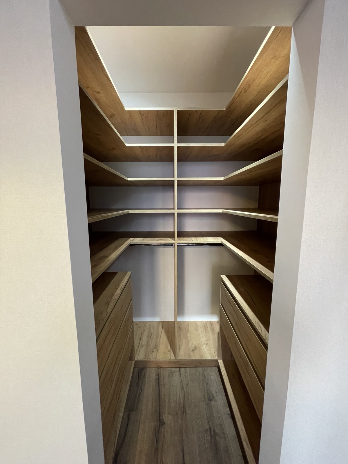Warm Open Wardrobe Fit-Out portfolio image 2