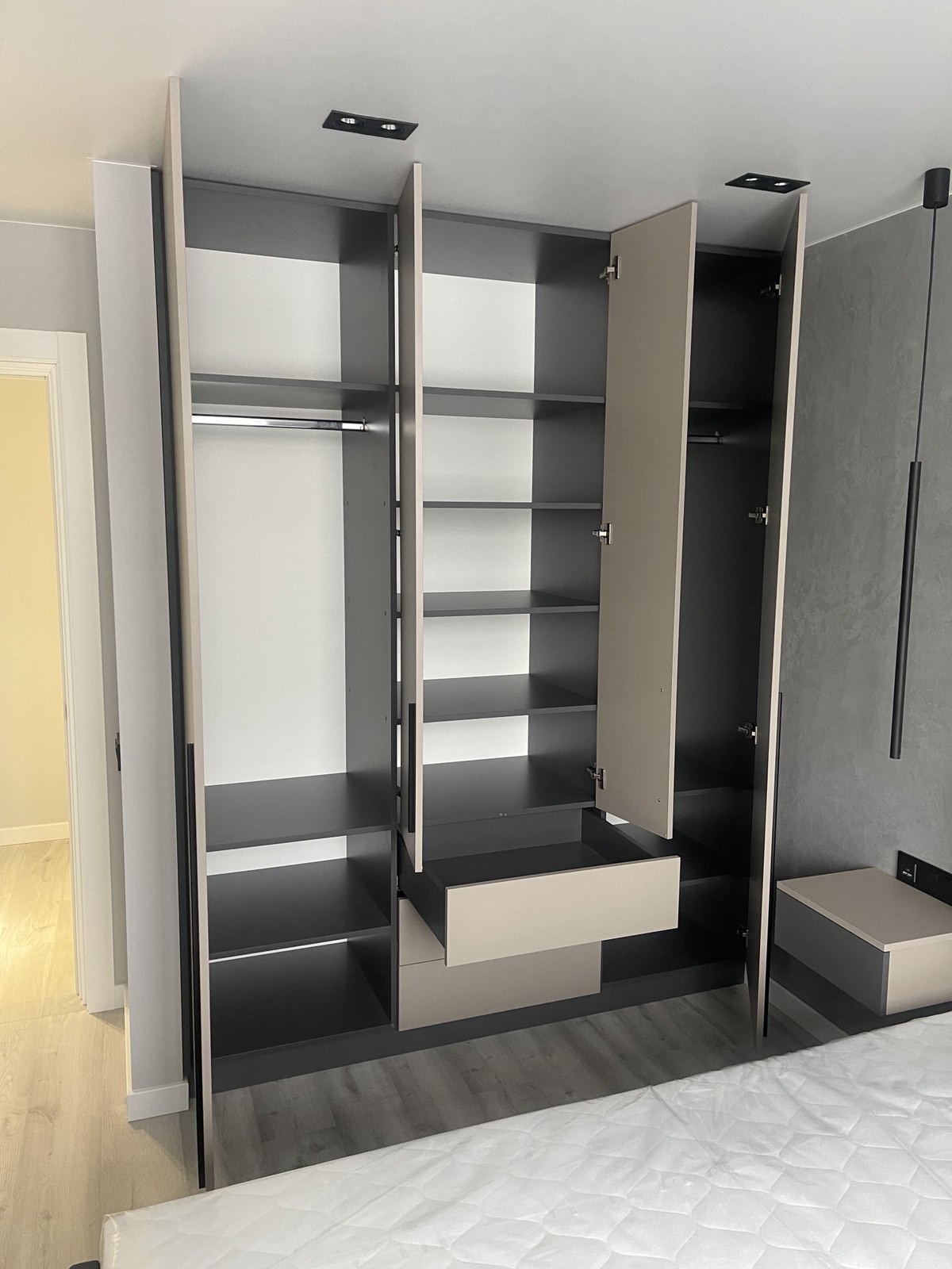 Mirror And Robe Joinery Suite portfolio image 4